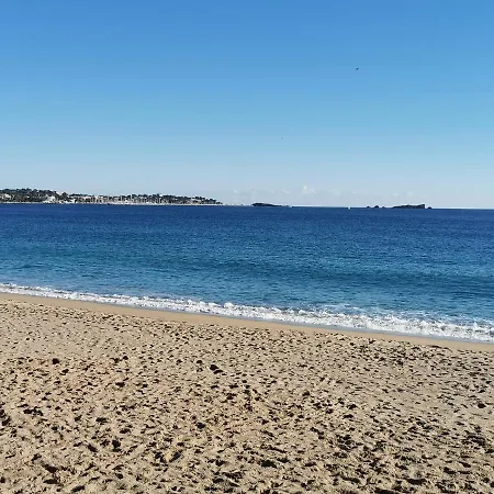 Апартаменты Cap Esterel Climatise Vue *