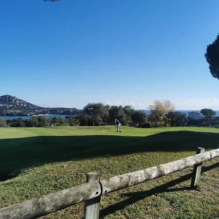 Cap Esterel Climatise Vue Сен-Рафаэль